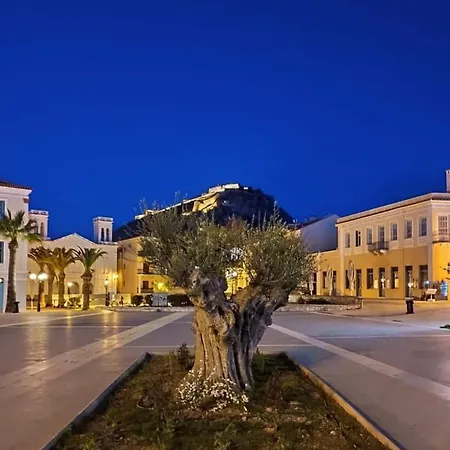 Plaza Filellinon Nafplio
