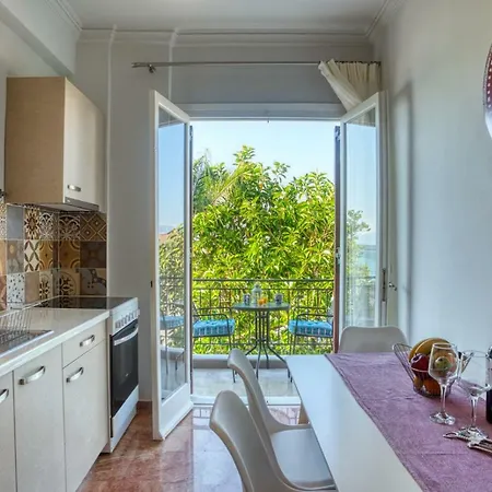 Apartment Plaza Filellinon *
