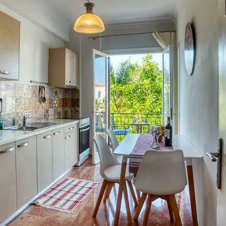 Plaza Filellinon Apartment